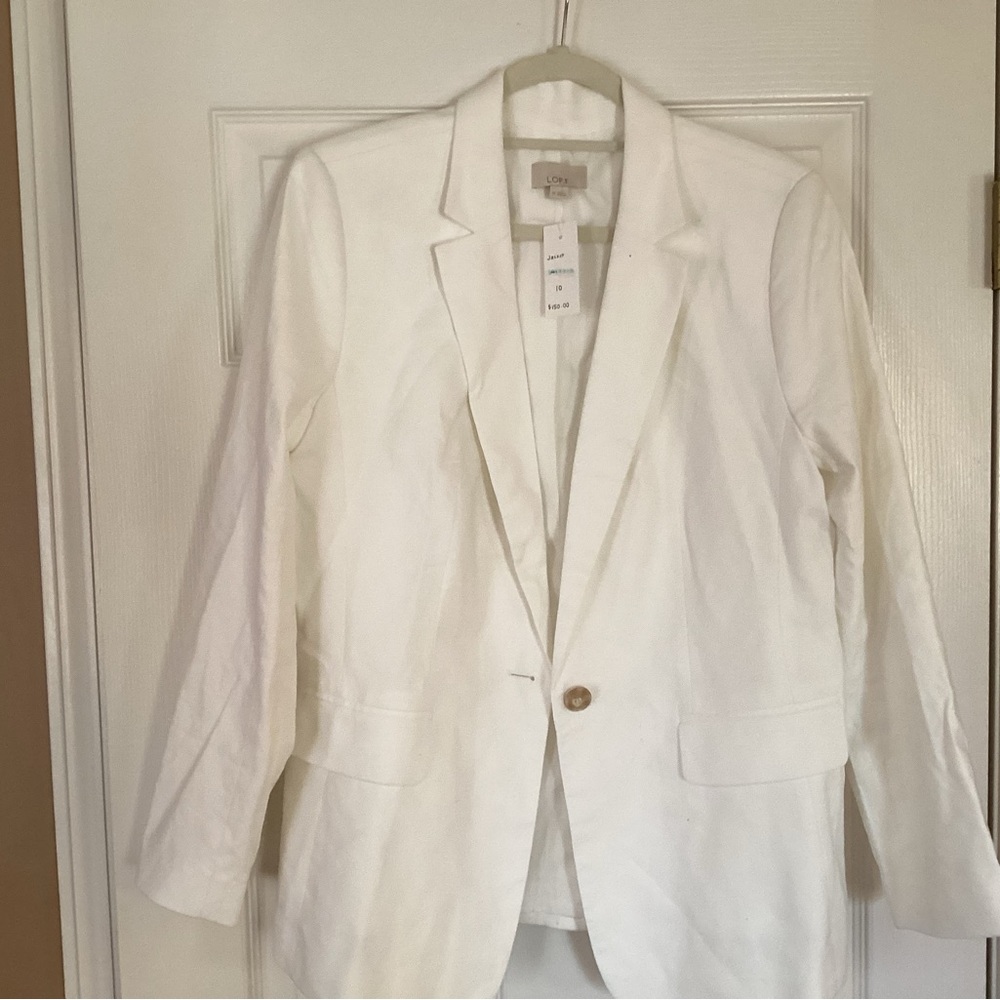 LinenWhite Blazer Brand New. 70% cotton 28% linen 2% spandex. Machine washable